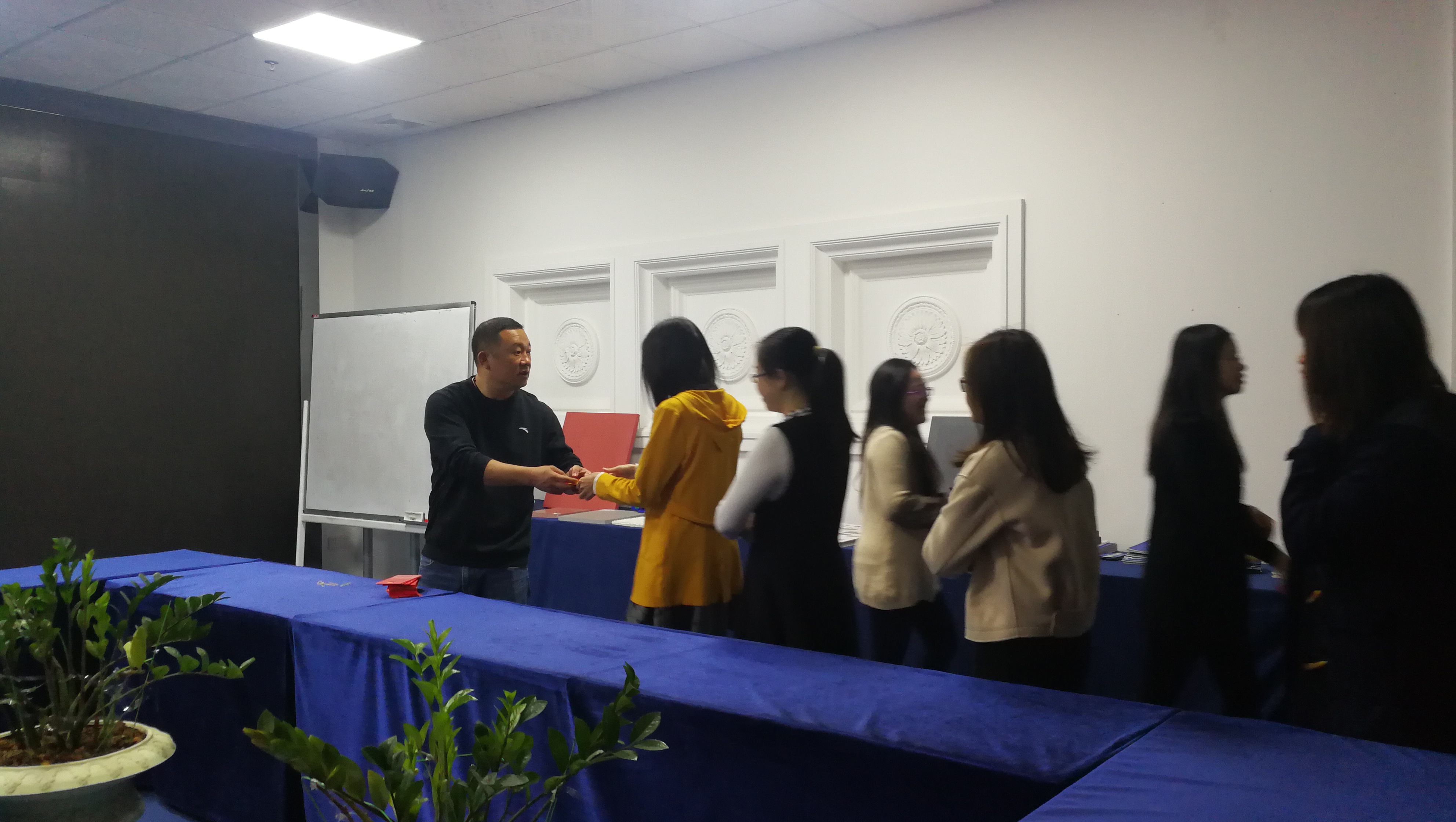 青龍防水材料開工大吉 防水材料