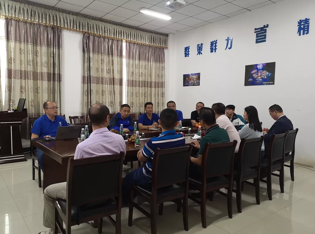 奧運冠軍簽約青龍代言人現(xiàn)場 防水補漏