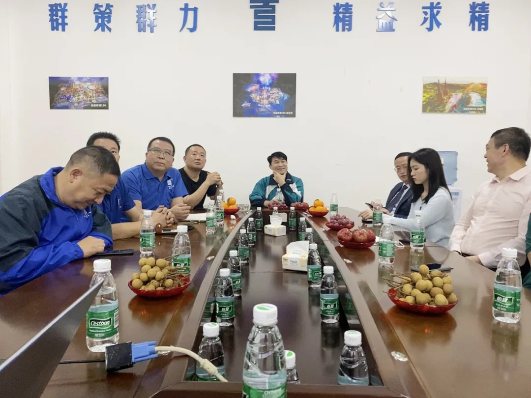 奧運冠軍簽約青龍代言人現(xiàn)場 防水補漏