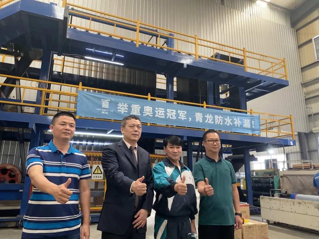 唐靈生先生參觀青龍南寧基地 防水補漏