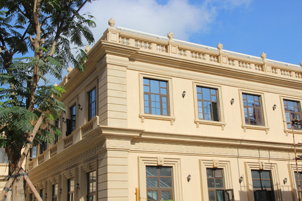 完工的彩色GRC已經(jīng)展現(xiàn)出建筑之美。 彩色GRC